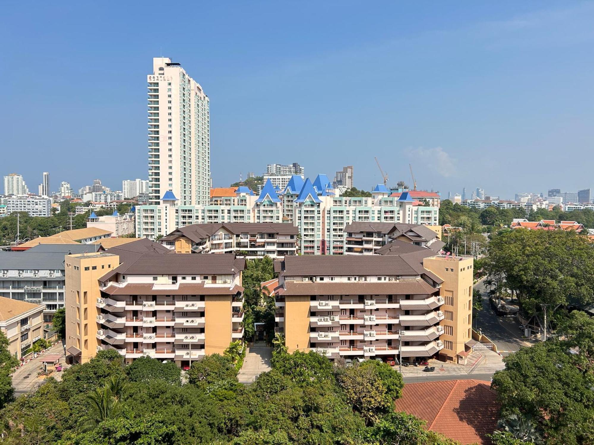 Mina 美景公寓酒店 Pattaya Exterior foto